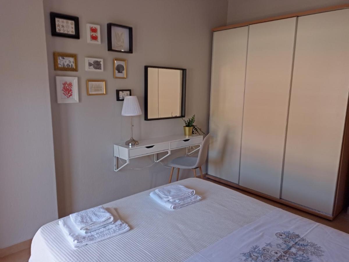 Navy Blue Apartment Nea Skioni Exterior photo