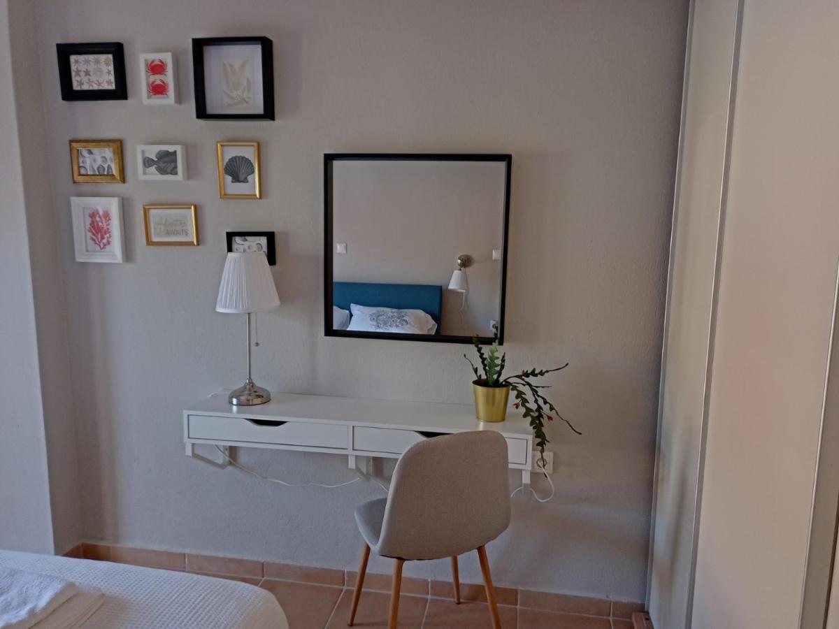 Navy Blue Apartment Nea Skioni Exterior photo