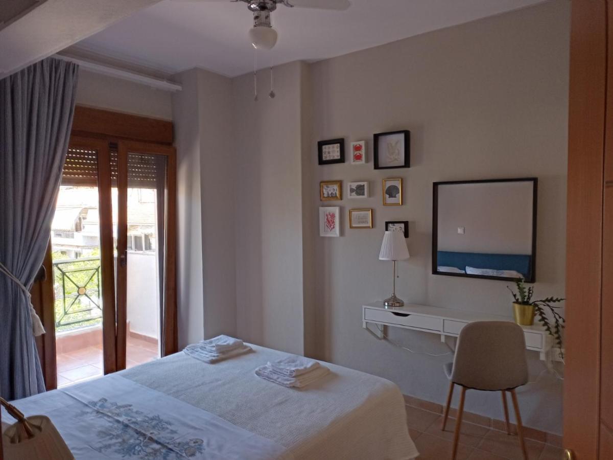 Navy Blue Apartment Nea Skioni Exterior photo