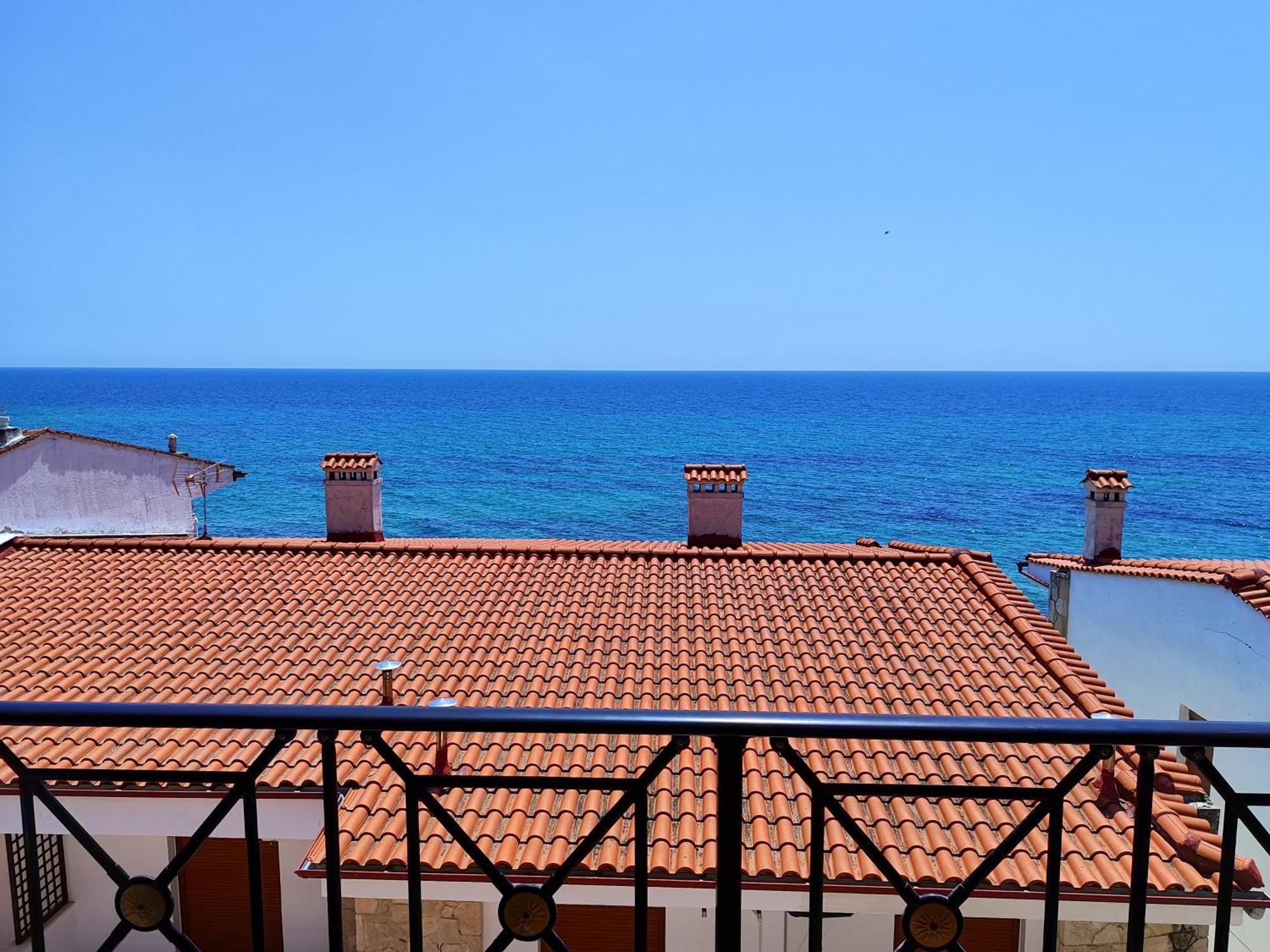 Navy Blue Apartment Nea Skioni Exterior photo